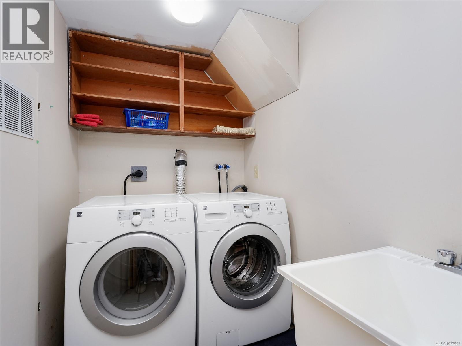  3512 Plymouth Road, Oak Bay