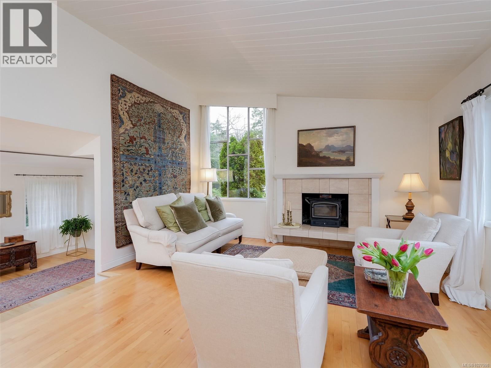  3512 Plymouth Road, Oak Bay