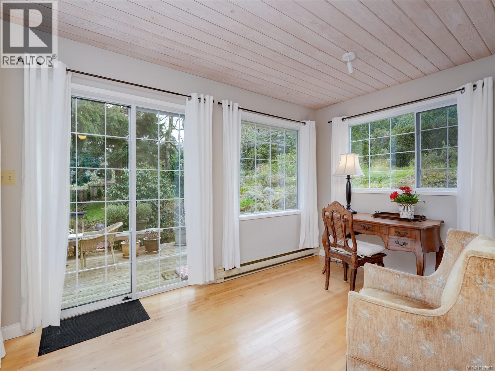  3512 Plymouth Road, Oak Bay