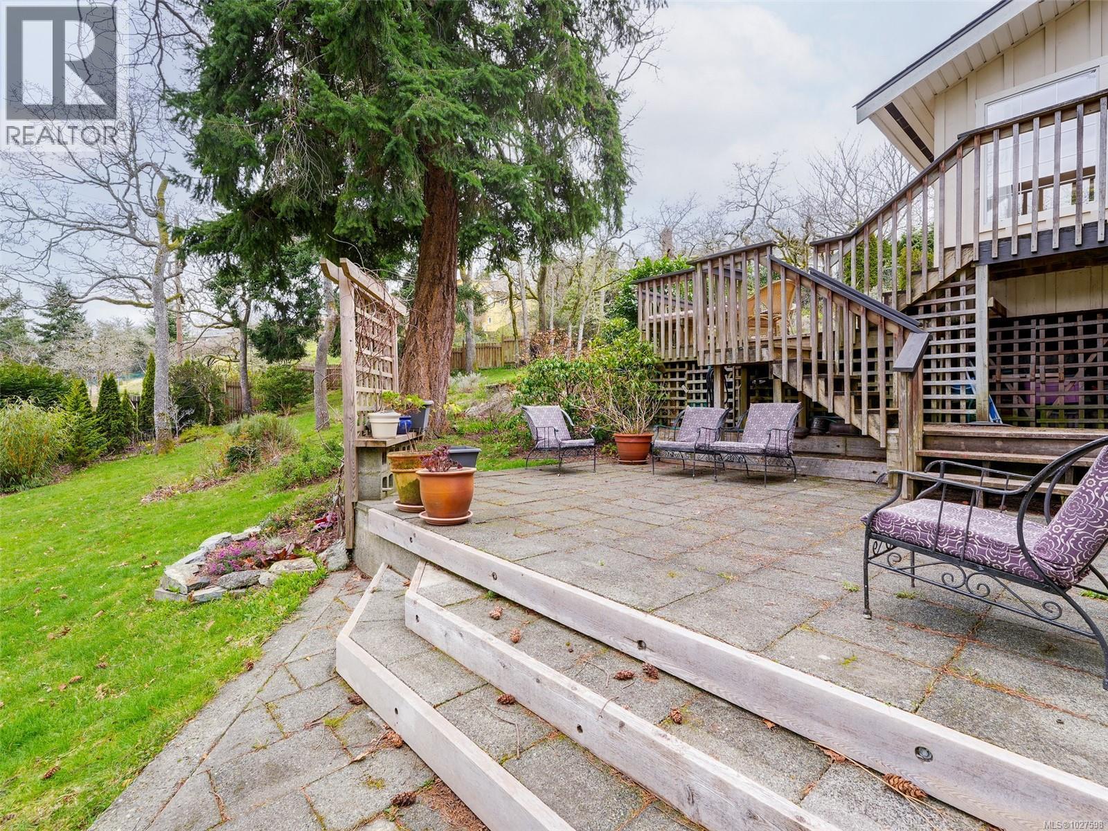  3512 Plymouth Road, Oak Bay