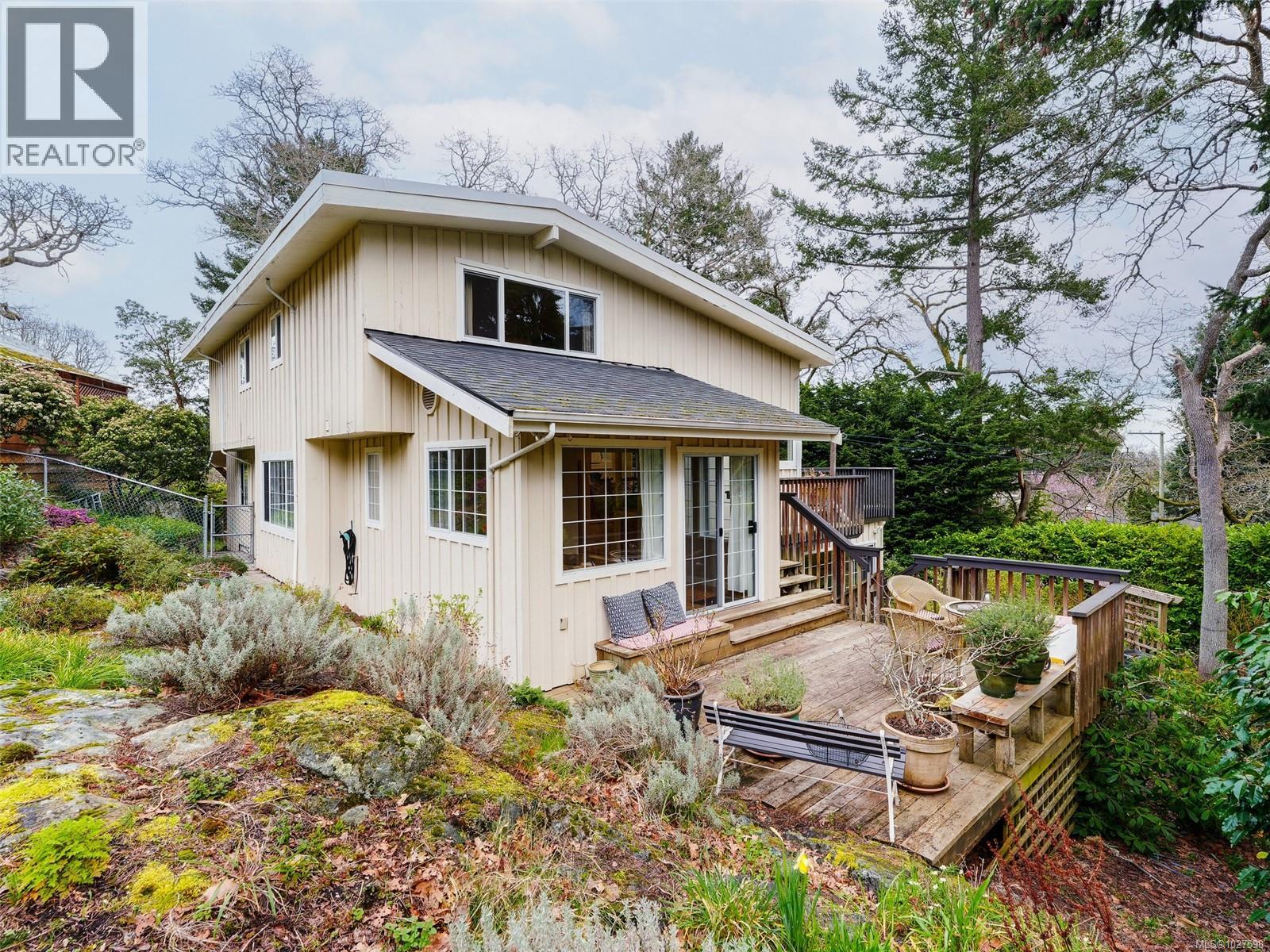  3512 Plymouth Road, Oak Bay