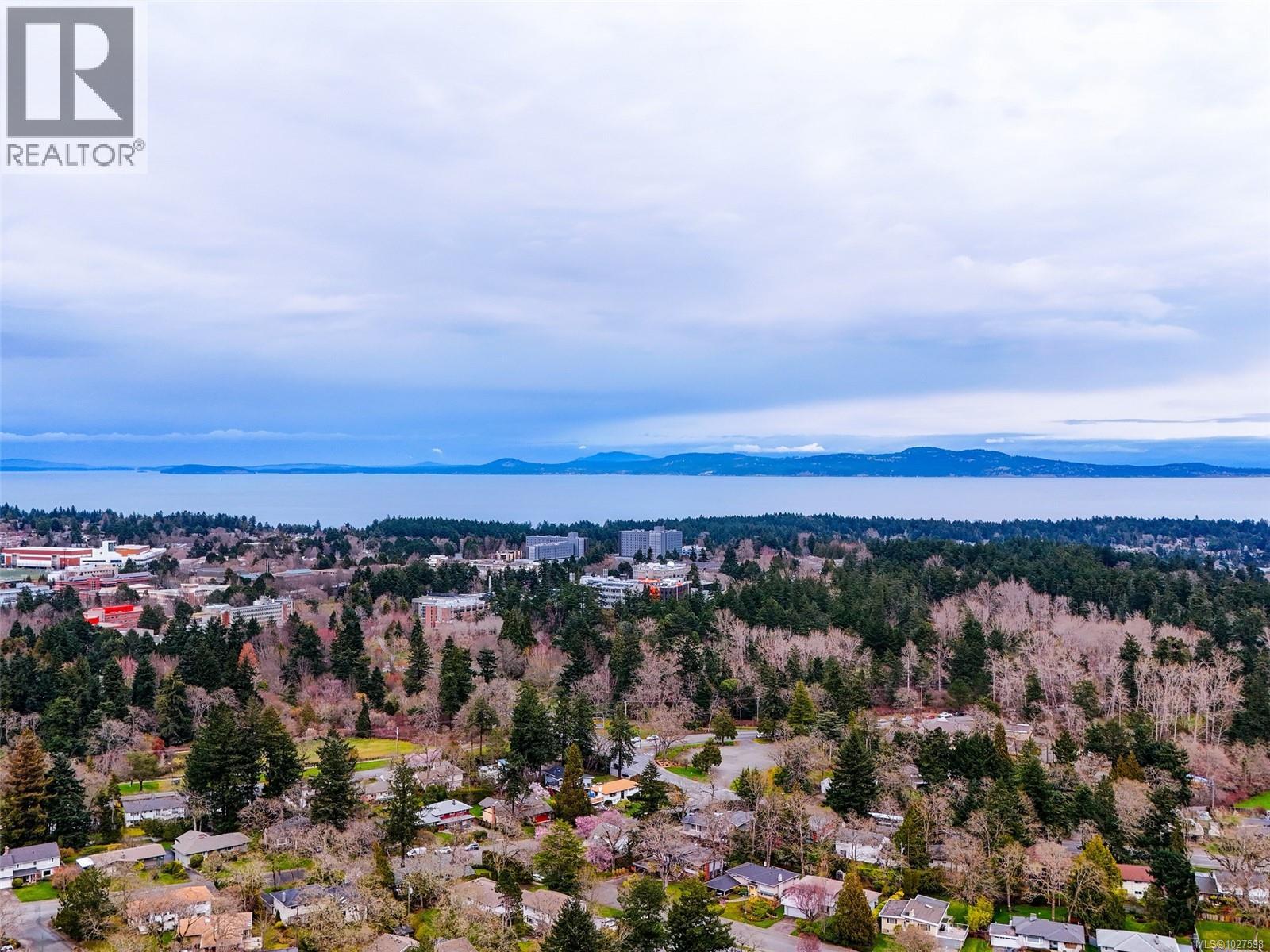  3512 Plymouth Road, Oak Bay