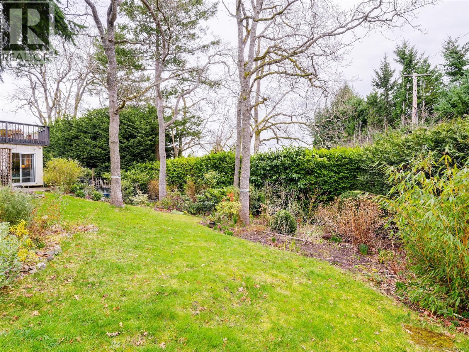  3512 Plymouth Road, Oak Bay