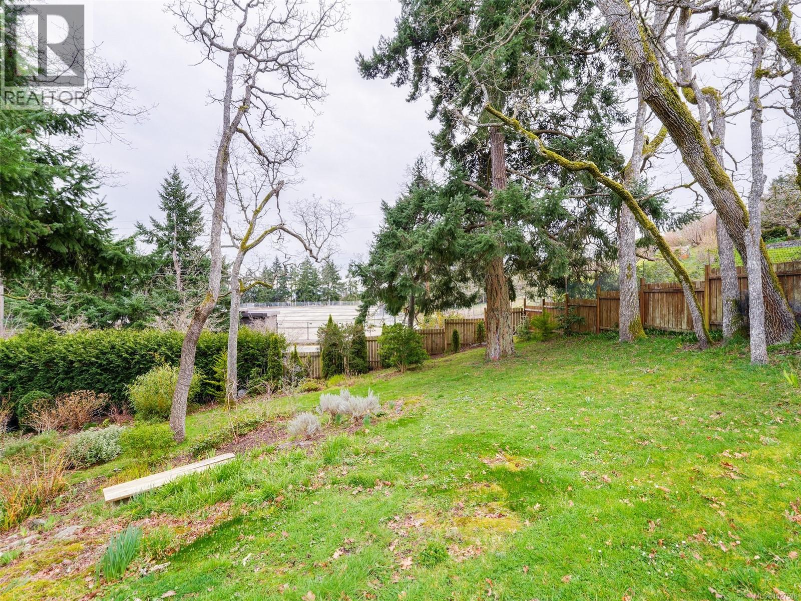 3512 Plymouth Road, Oak Bay
