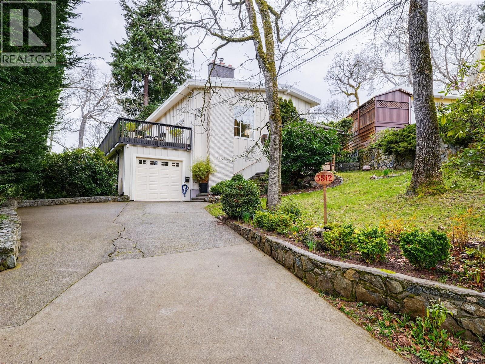  3512 Plymouth Road, Oak Bay