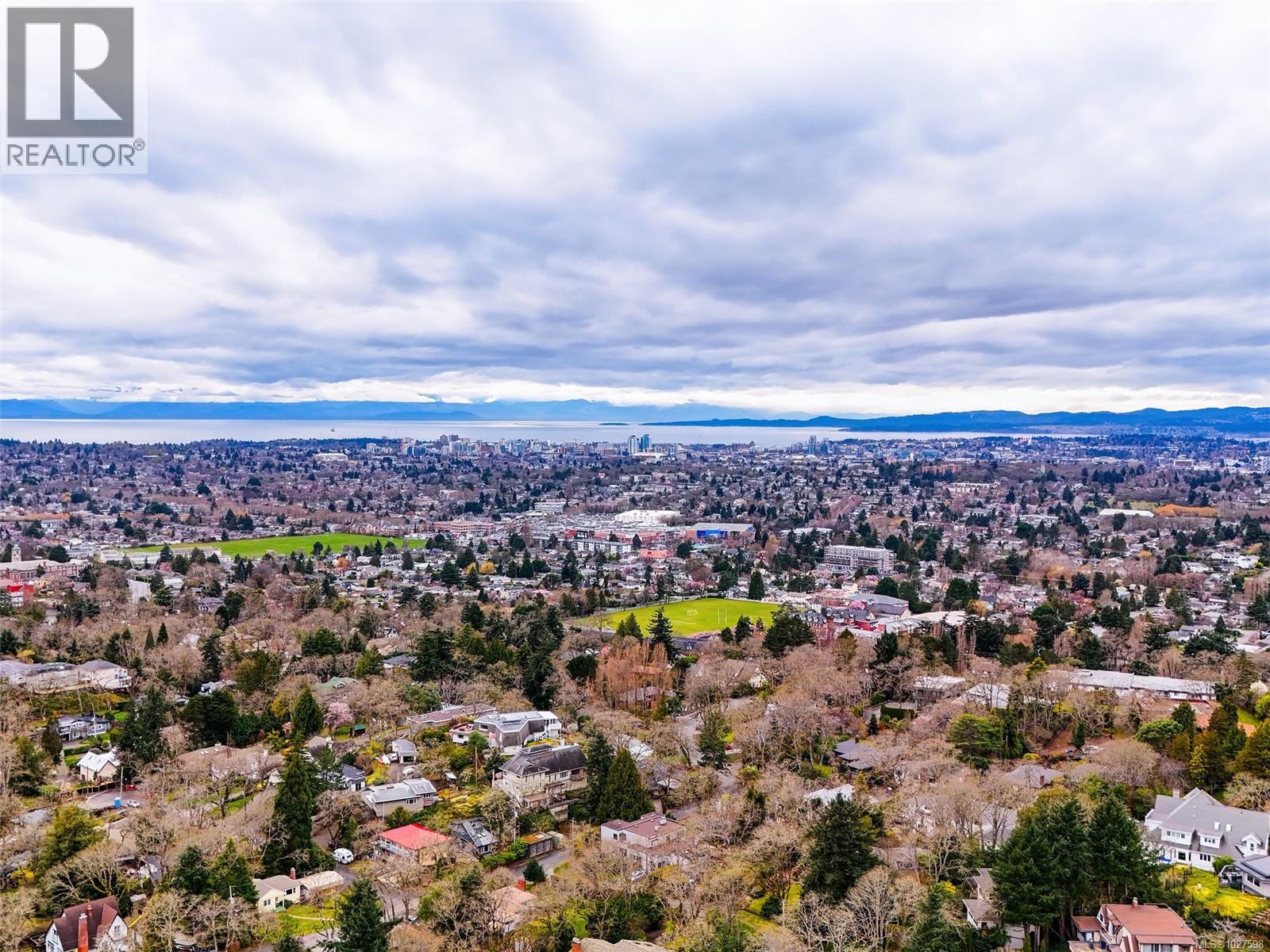  3512 Plymouth Road, Oak Bay