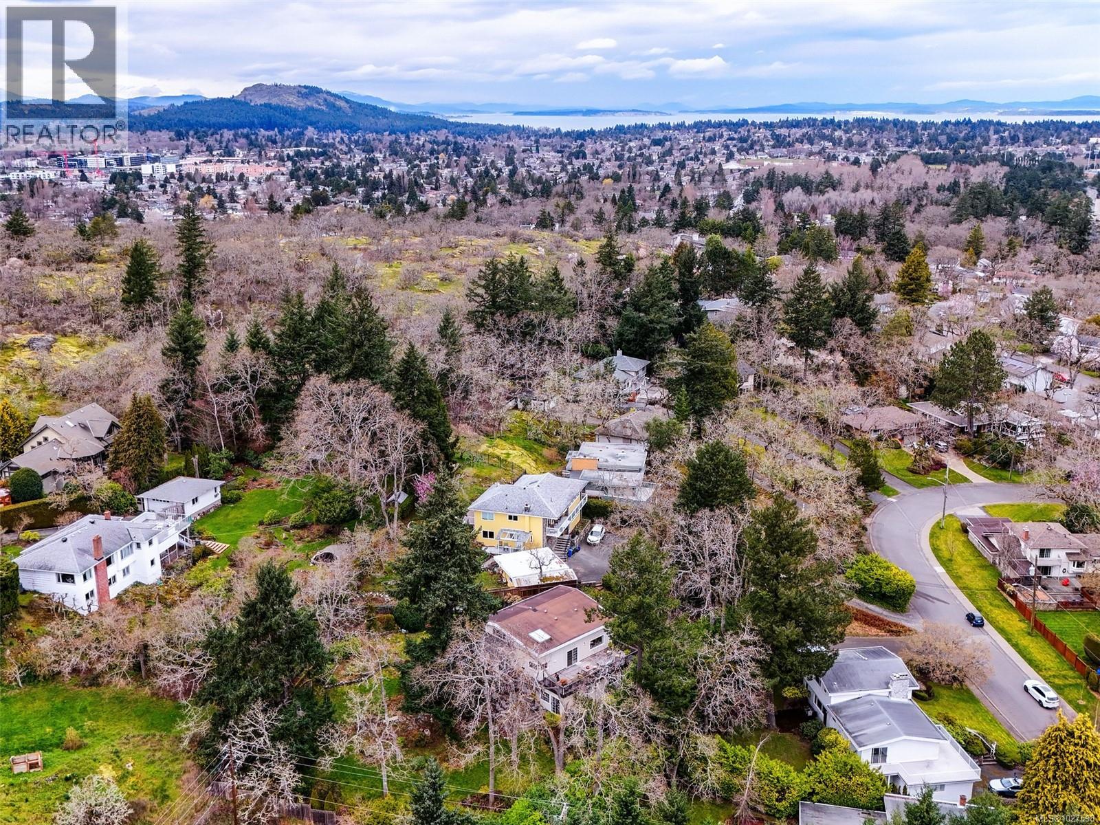  3512 Plymouth Road, Oak Bay