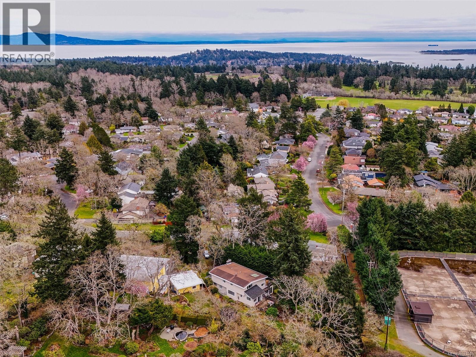  3512 Plymouth Road, Oak Bay