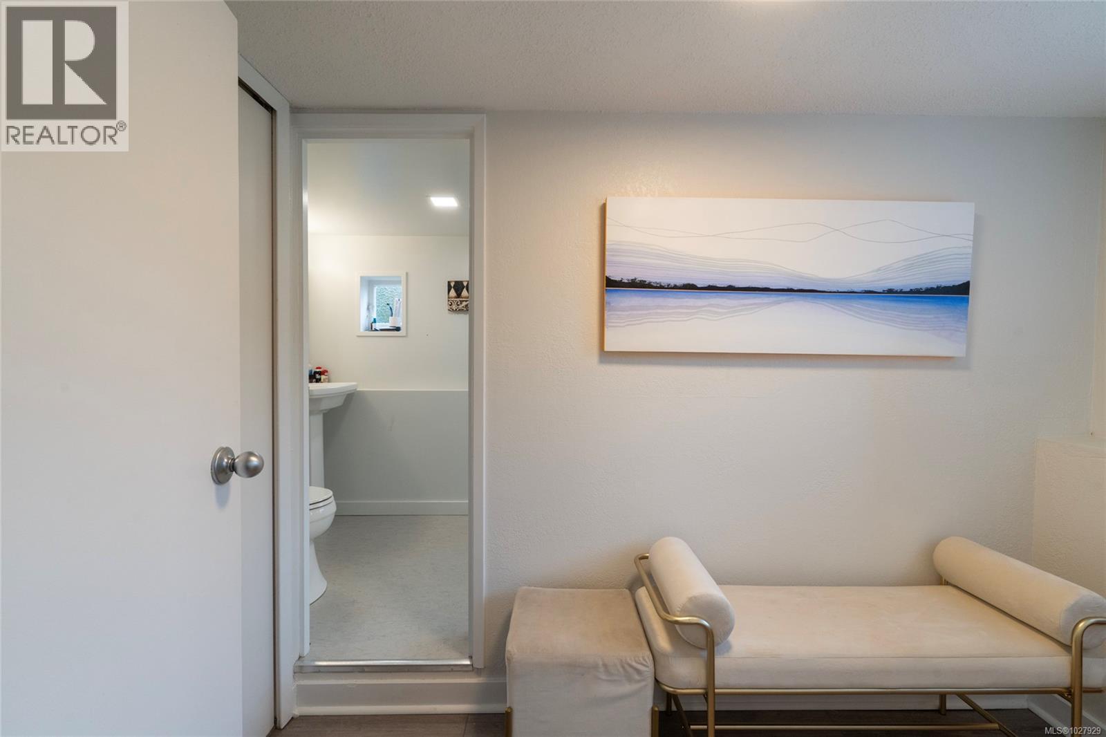  2741 Dufferin Avenue, Oak Bay