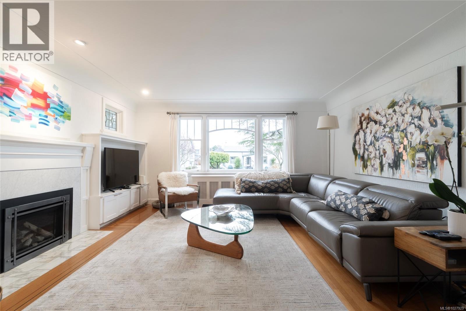  2741 Dufferin Avenue, Oak Bay