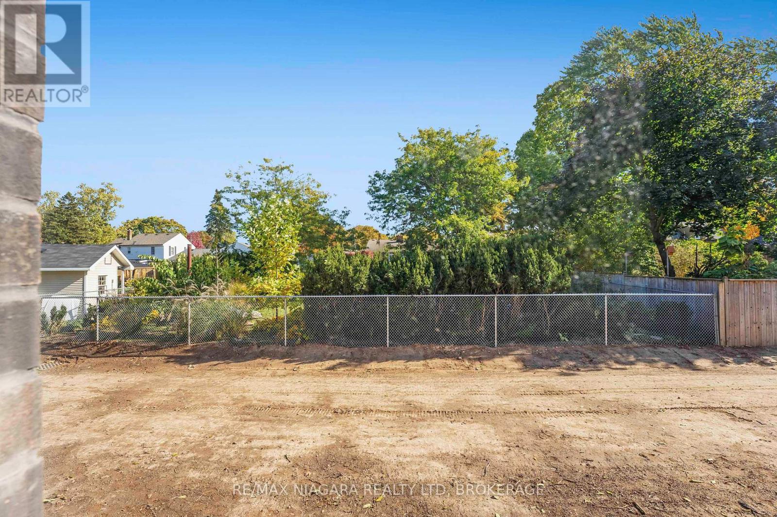 57 - 5672 DORCHESTER ROAD — photo 36