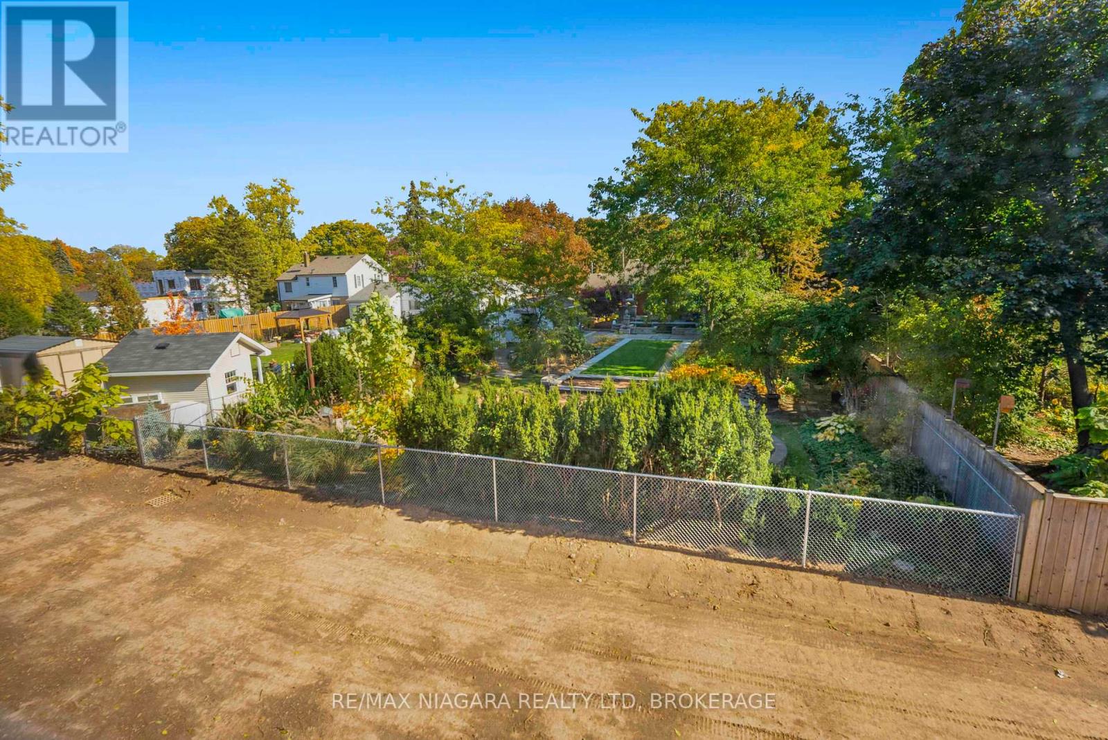 57 - 5672 DORCHESTER ROAD — photo 37