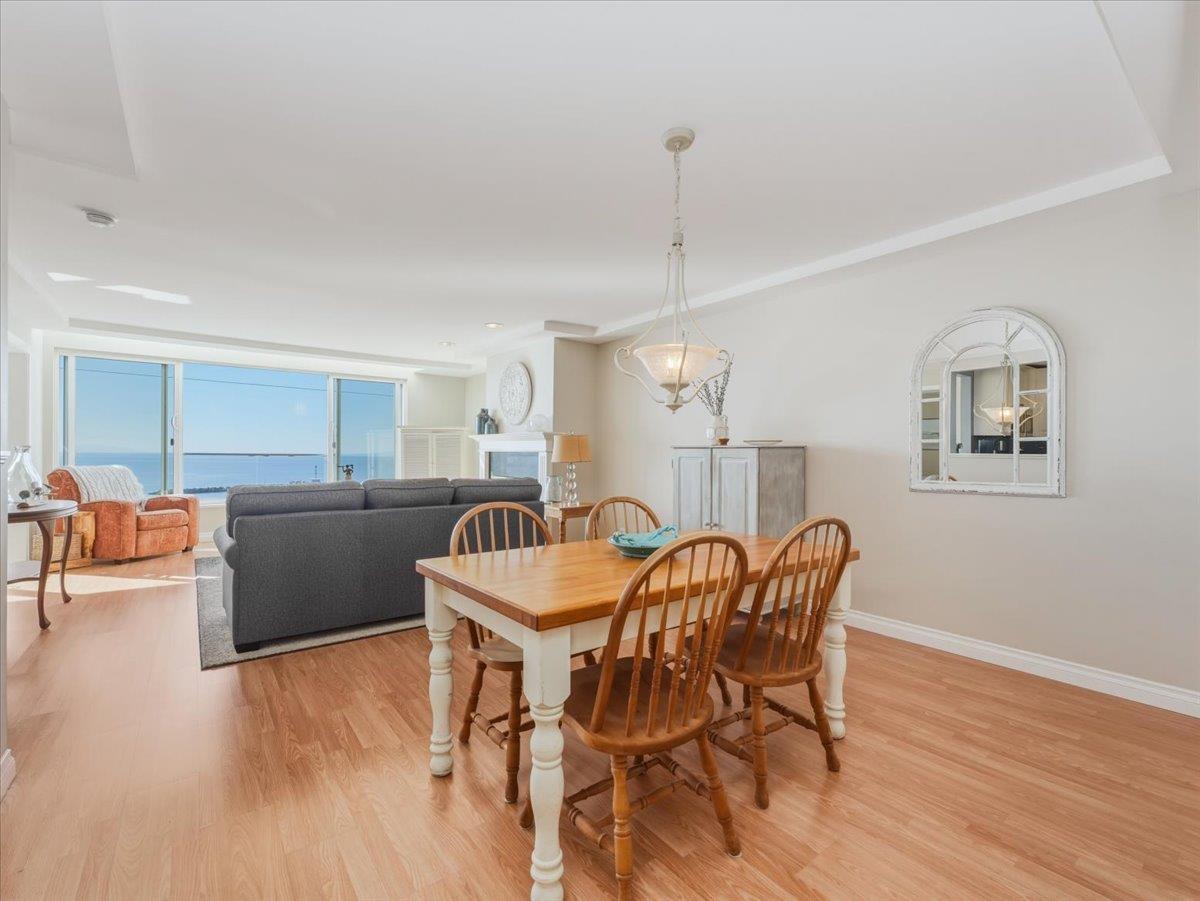 303 15165 MARINE DRIVE, White Rock