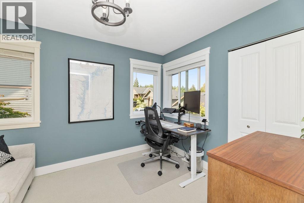 3 728 GIBSONS WAY, Gibsons