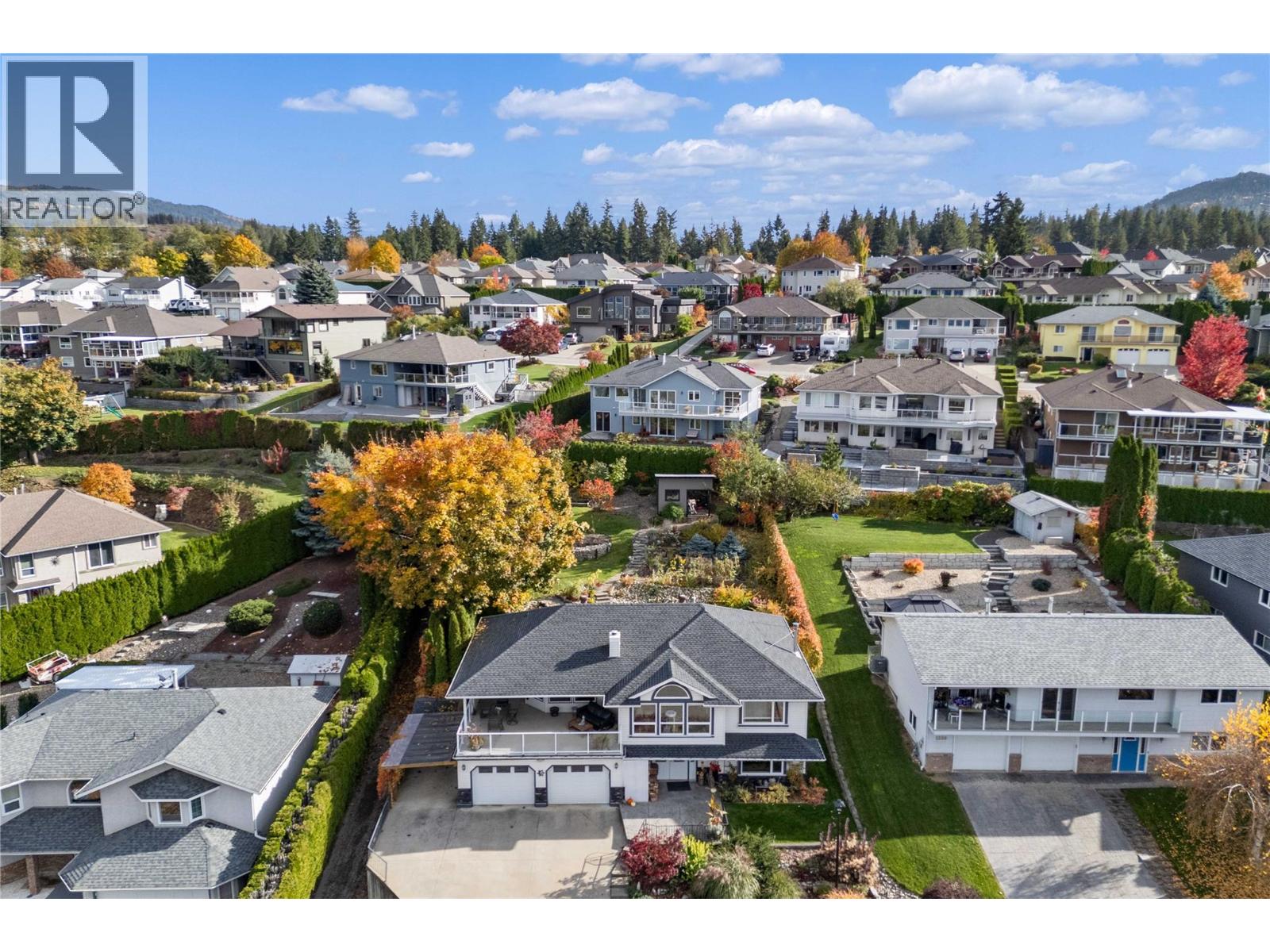 2270 3 Avenue SE, Salmon Arm