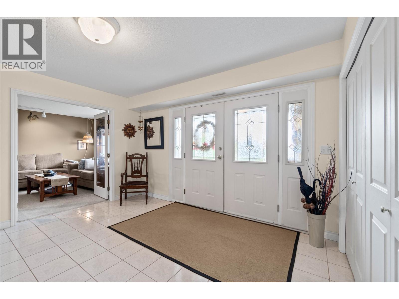 2270 3 Avenue SE, Salmon Arm