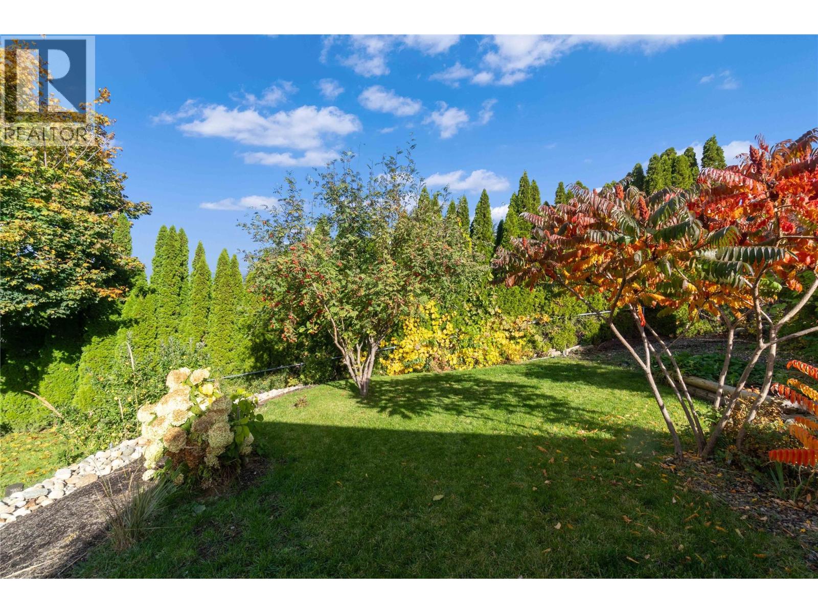 2270 3 Avenue SE, Salmon Arm