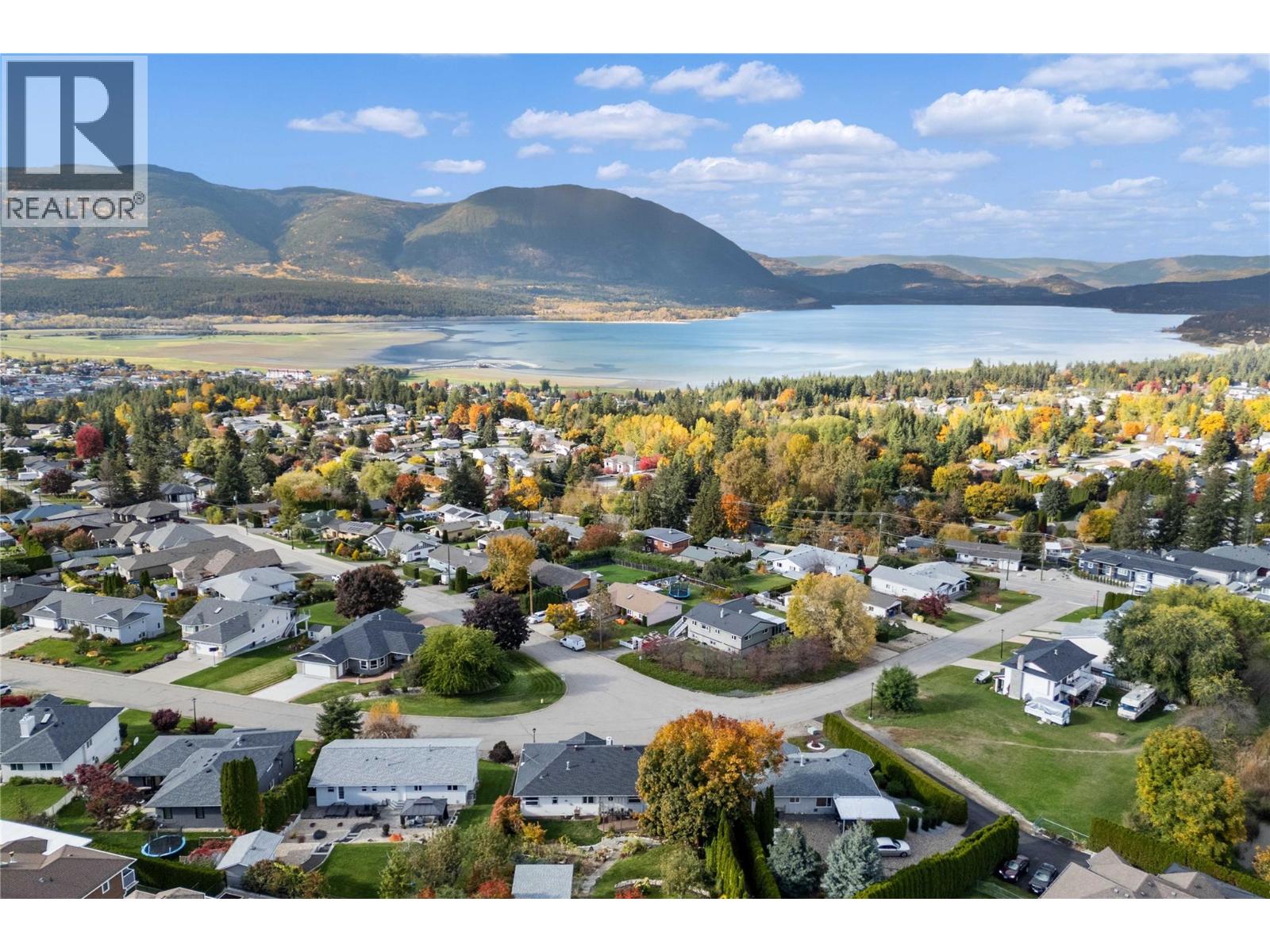 2270 3 Avenue SE, Salmon Arm