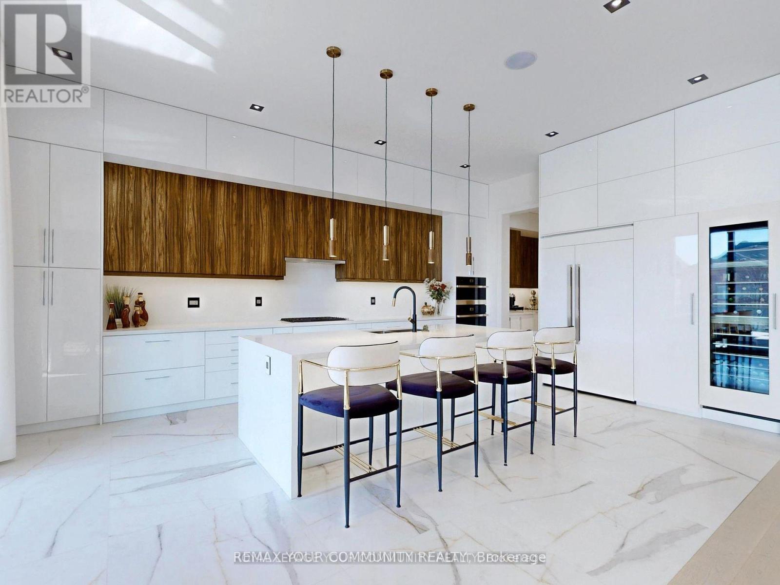 127 ELGIN MILLS ROAD W - 10