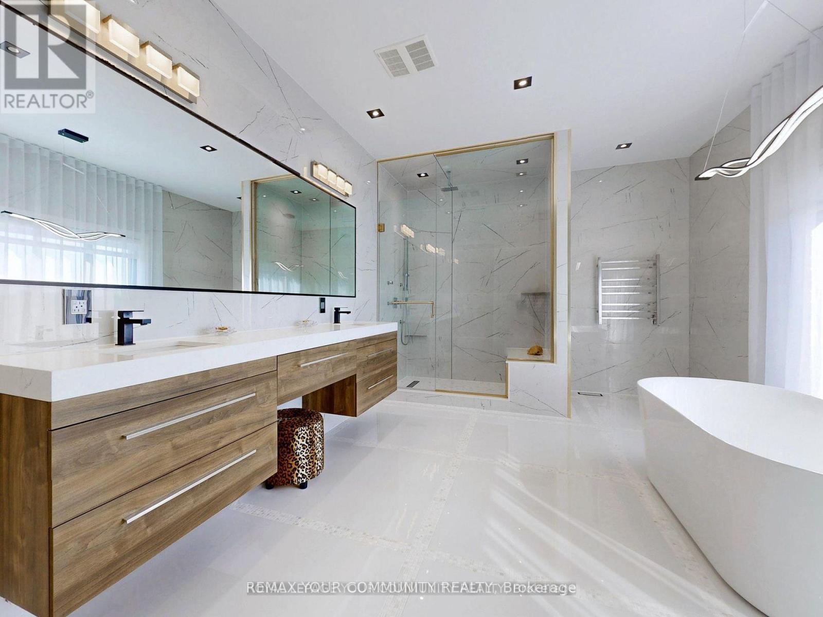 127 ELGIN MILLS ROAD W - 26