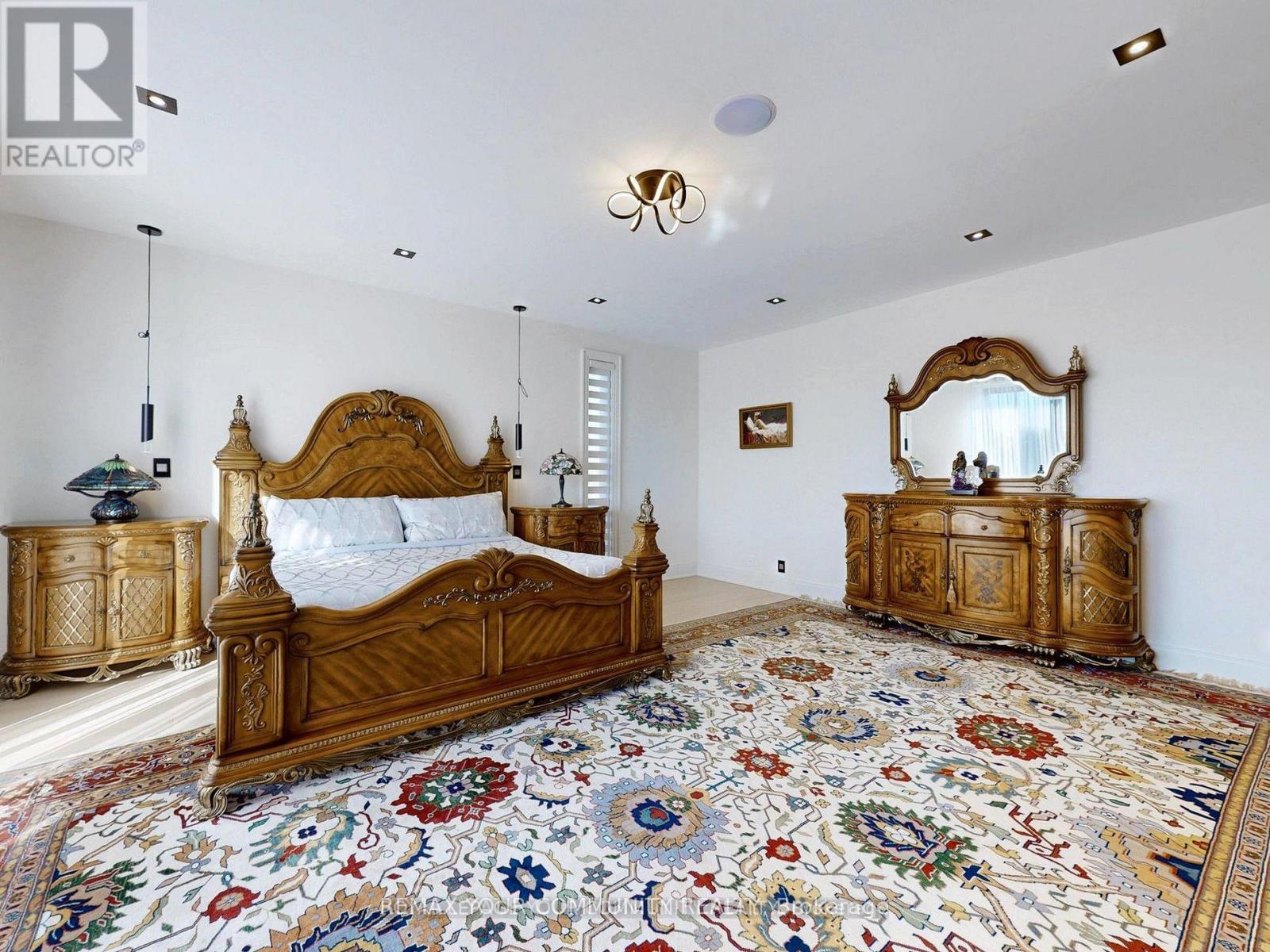 127 ELGIN MILLS ROAD W - 27