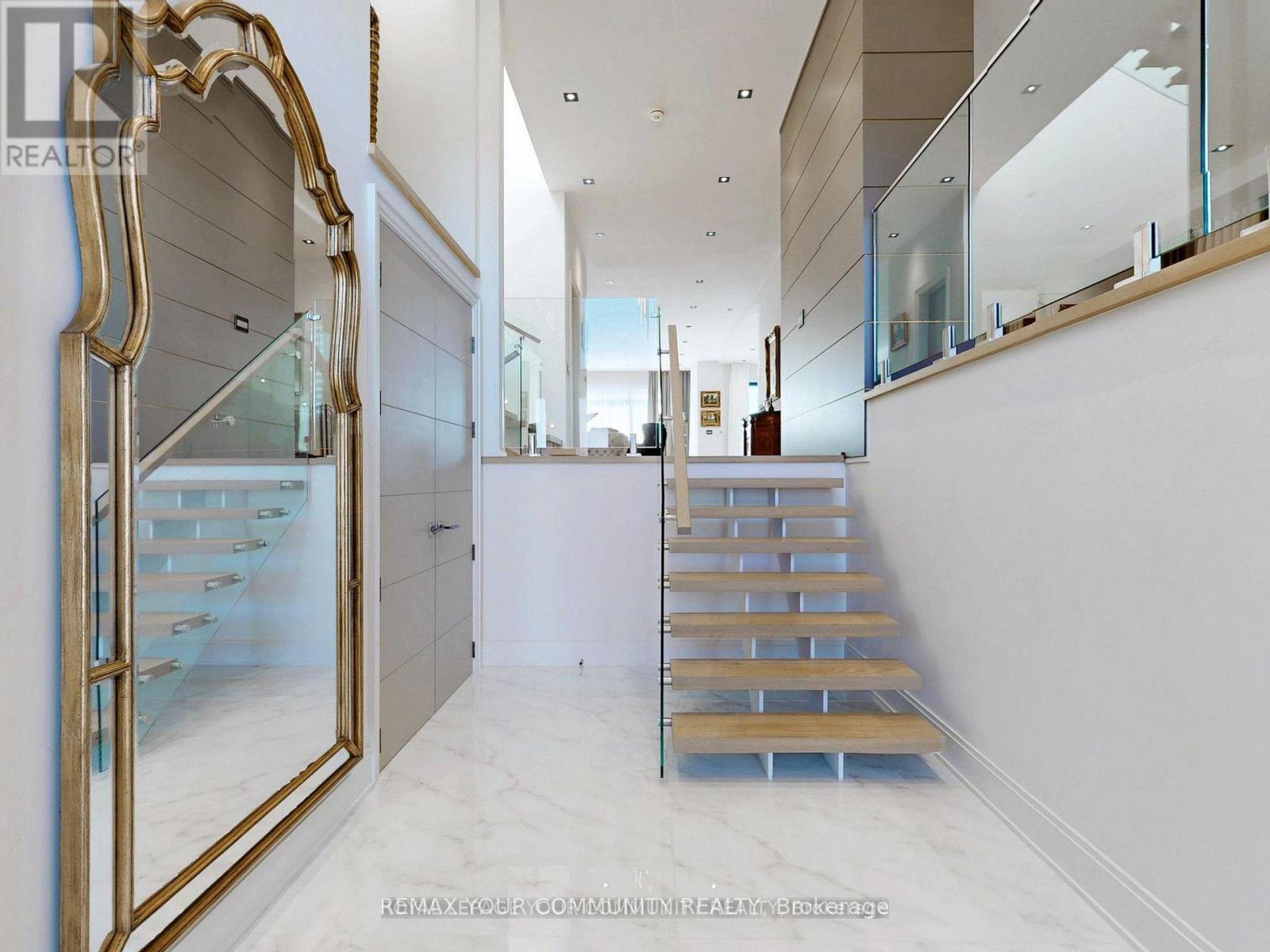 127 ELGIN MILLS ROAD W - 6