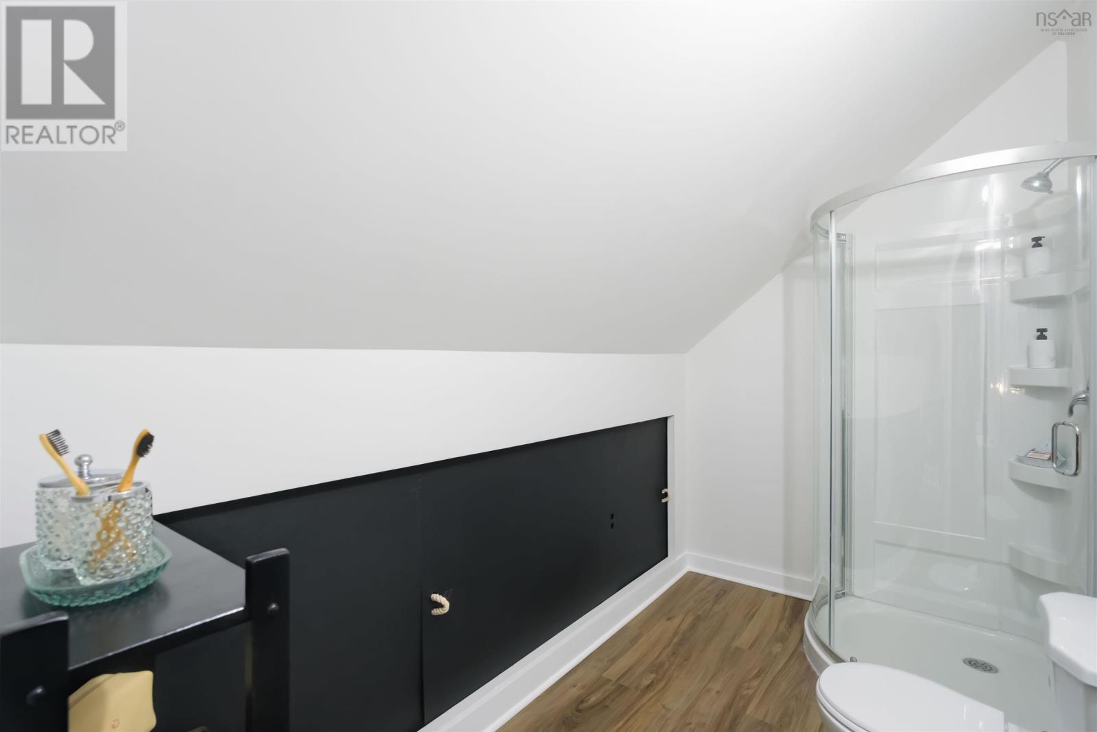 Property 20 of 49 of 95 Forest Glade Road