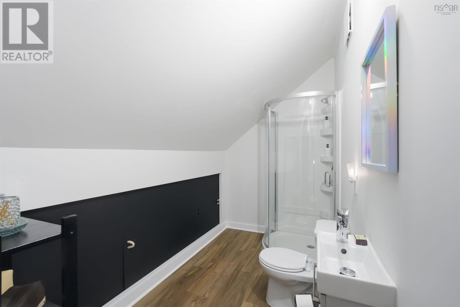 Property 19 of 49 of 95 Forest Glade Road