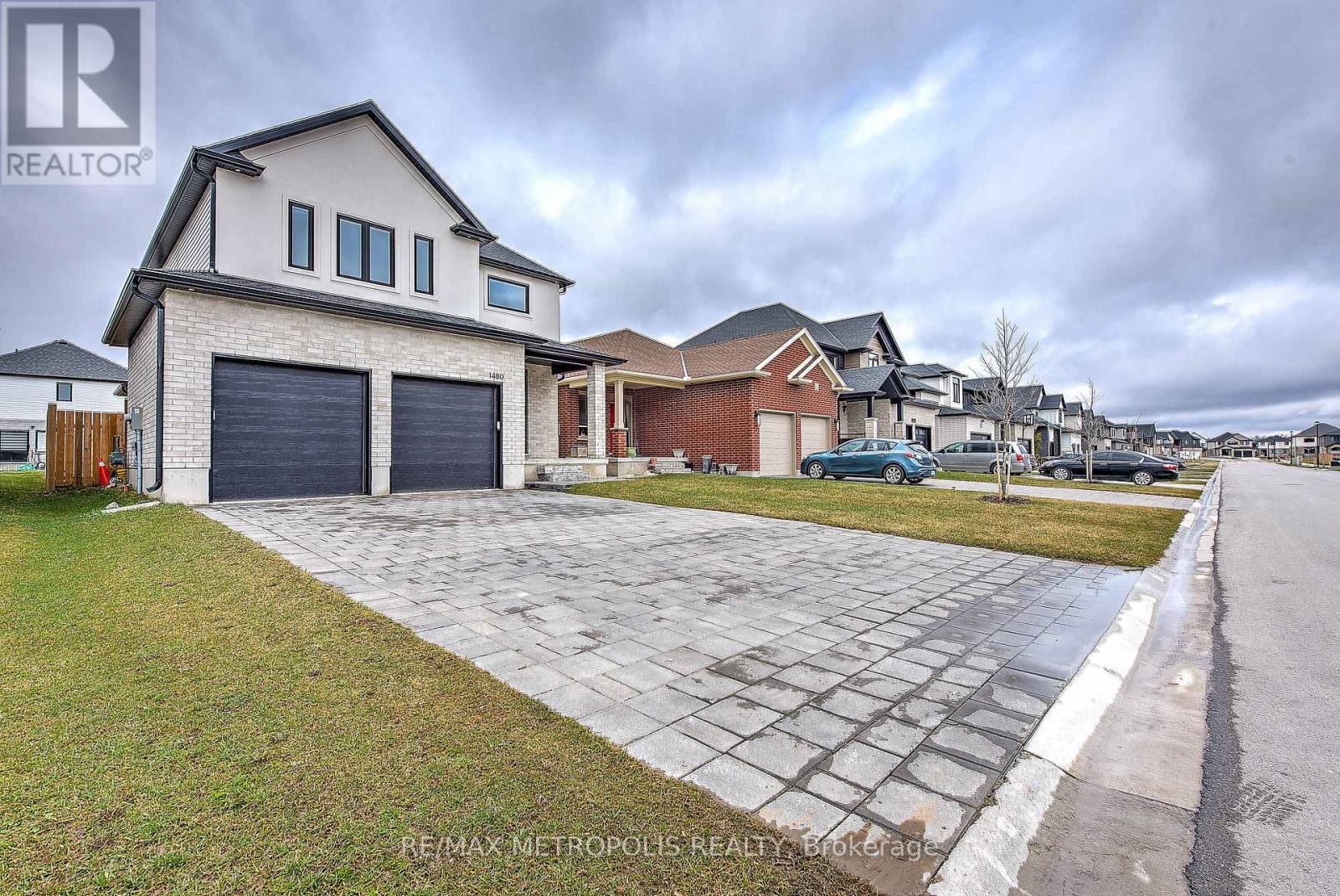 1480 MEDWAY PARK DRIVE - 3
