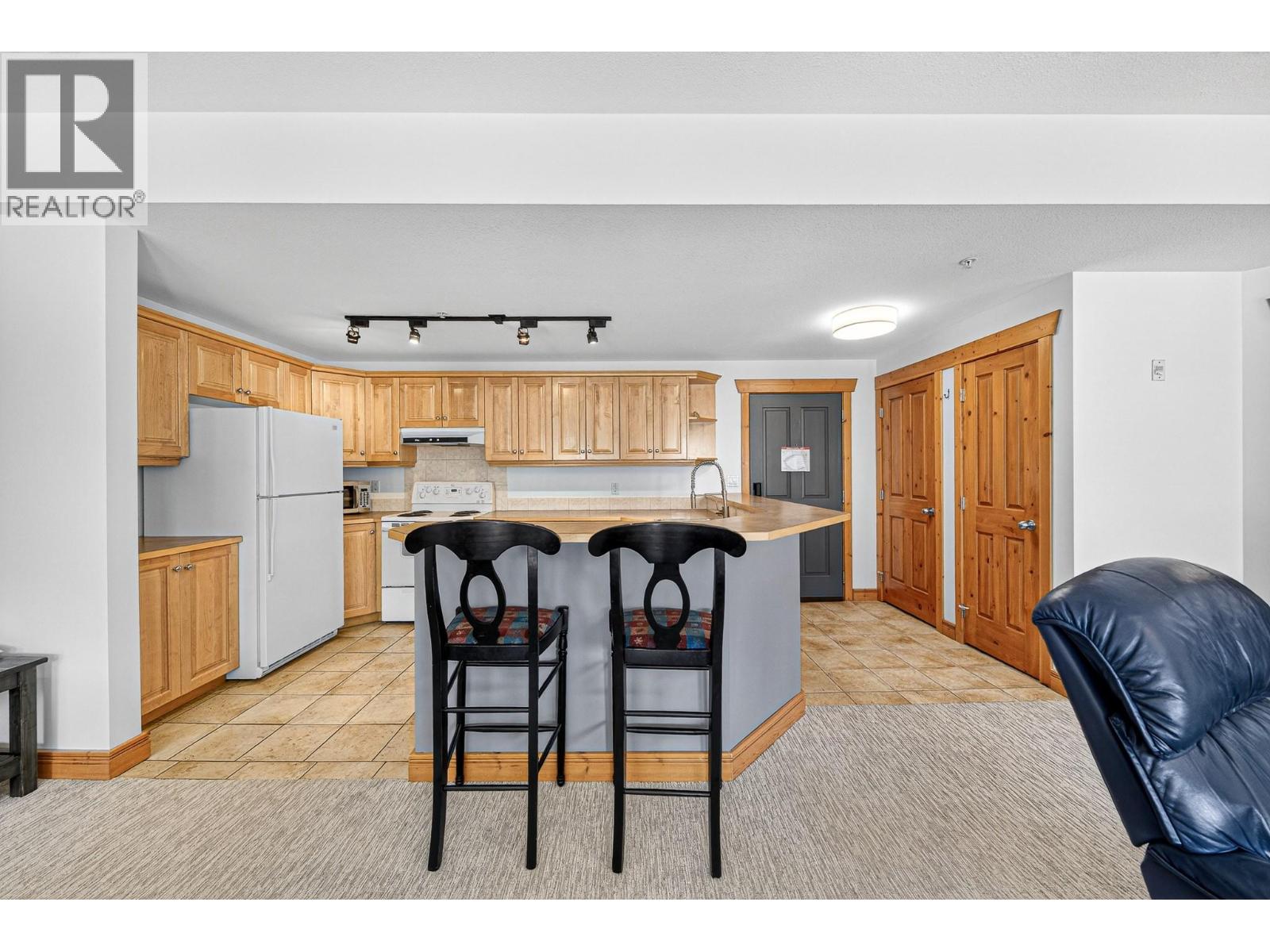 #2221 5350 Highline Drive - 14