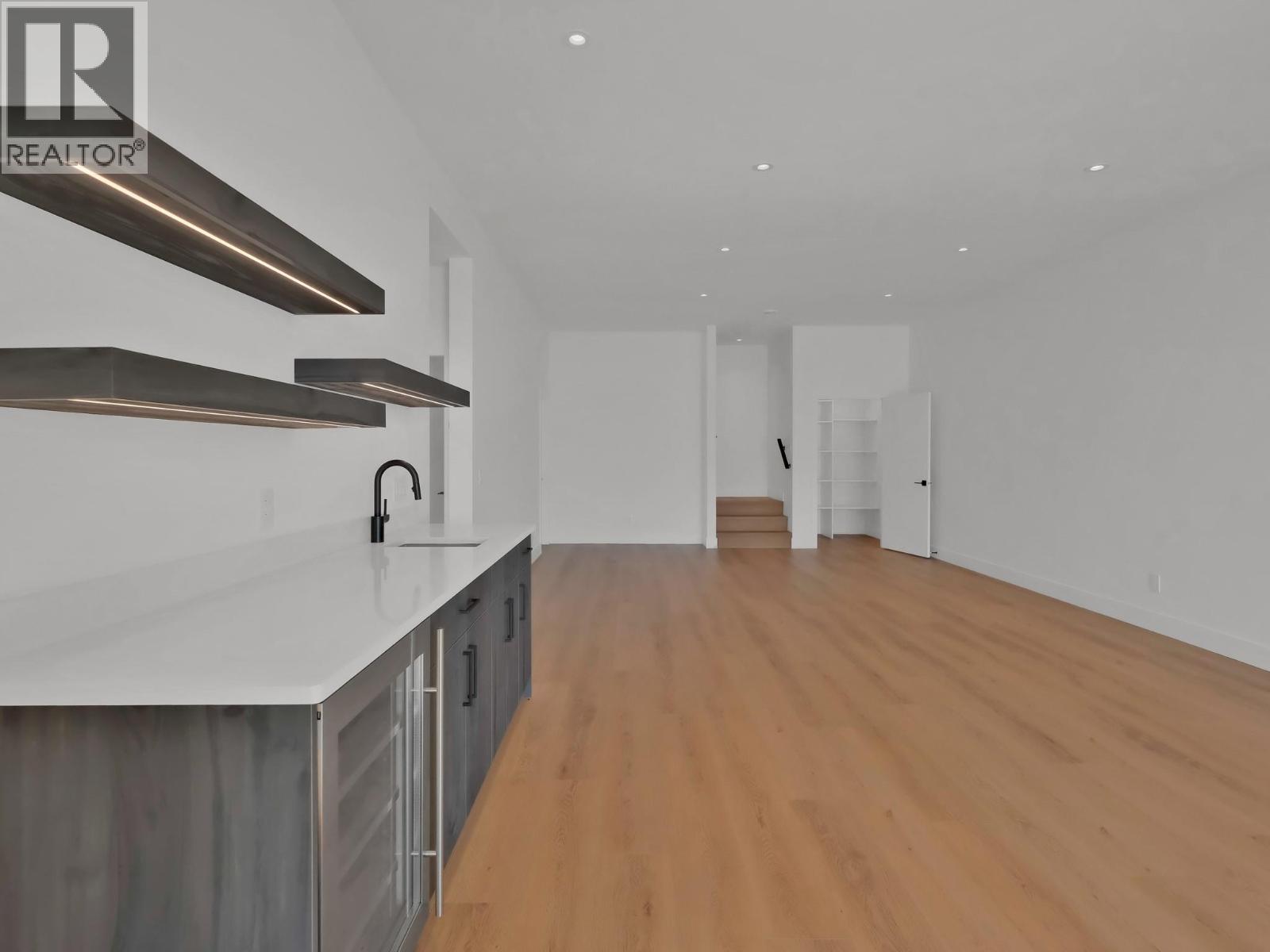 10 9201 Okanagan Centre Road West, Lake Country