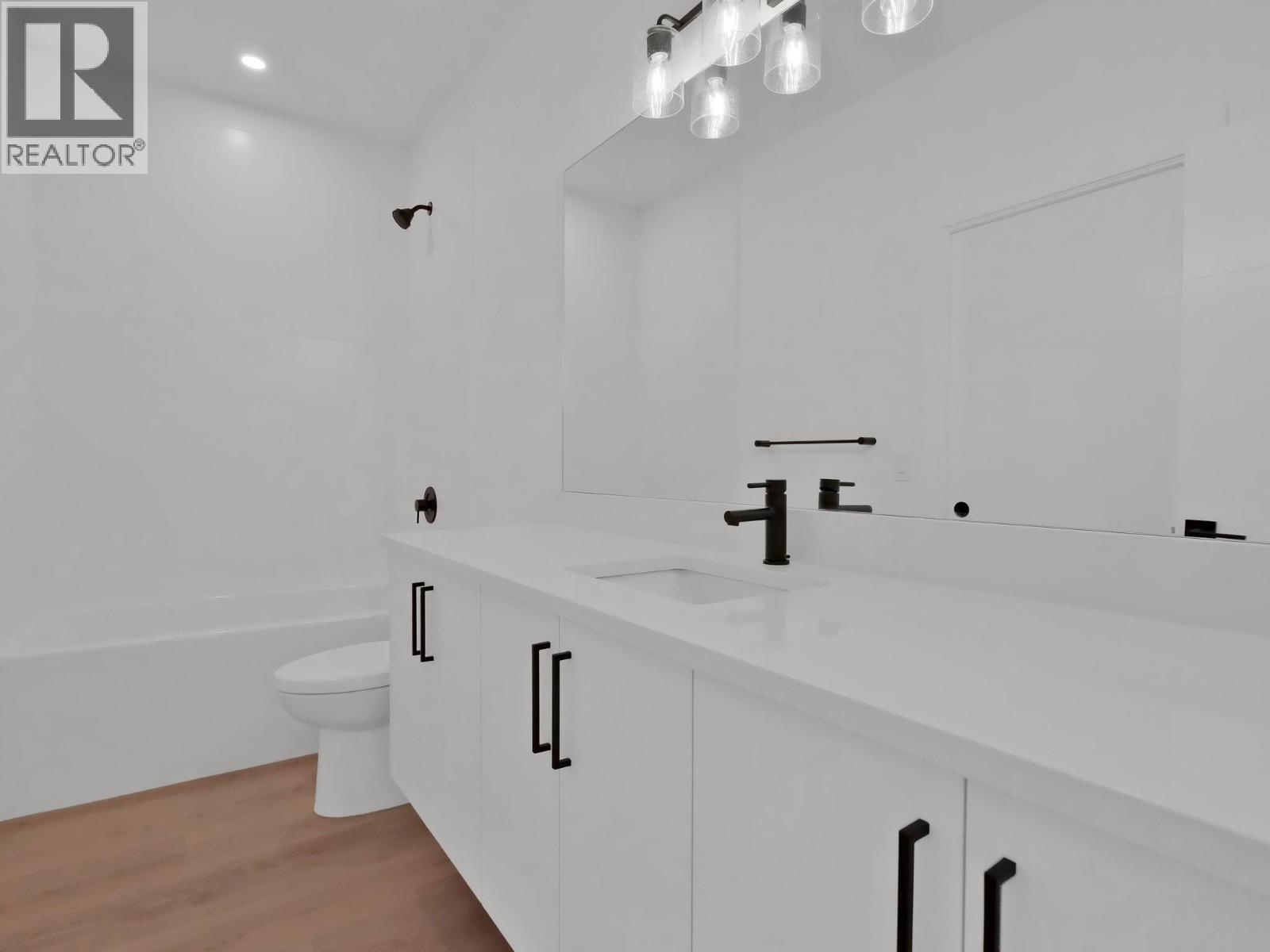 10 9201 Okanagan Centre Road West, Lake Country