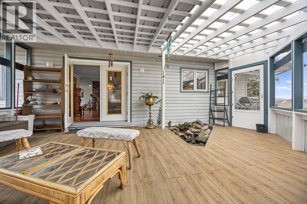 184 Pleasant Valley Cross Road, Spallumcheen