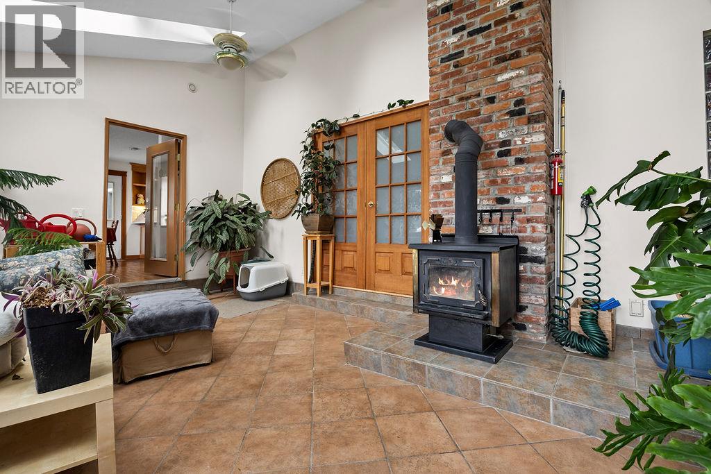 184 Pleasant Valley Cross Road, Spallumcheen