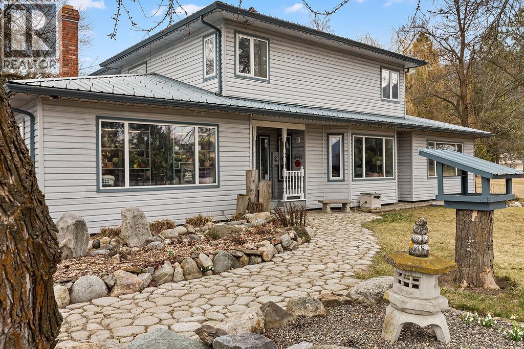 184 Pleasant Valley Cross Road, Spallumcheen