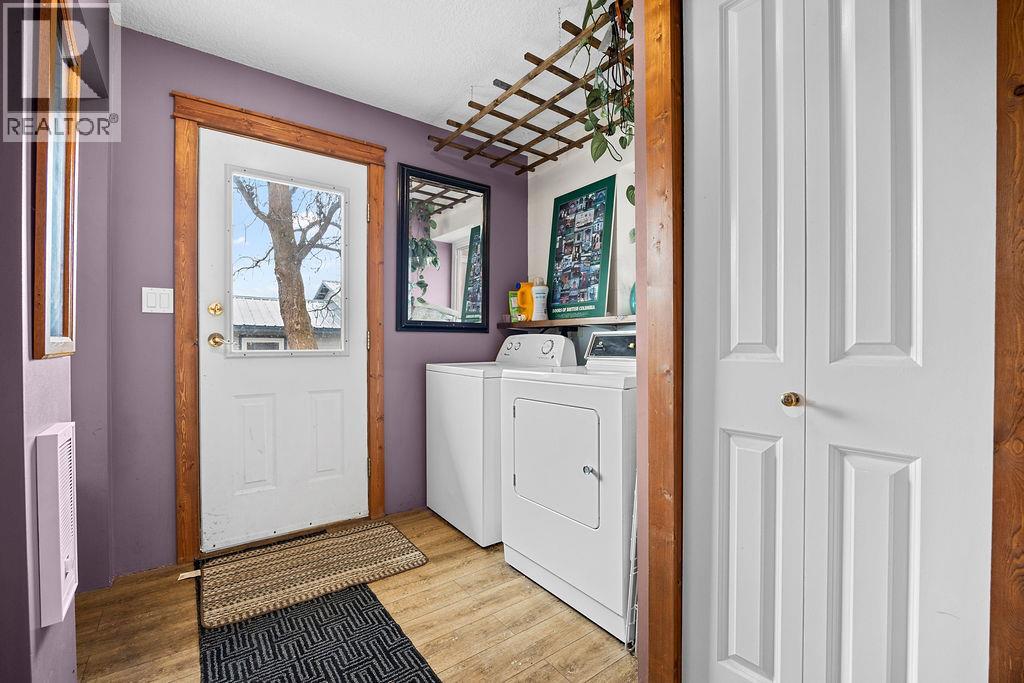 184 Pleasant Valley Cross Road, Spallumcheen