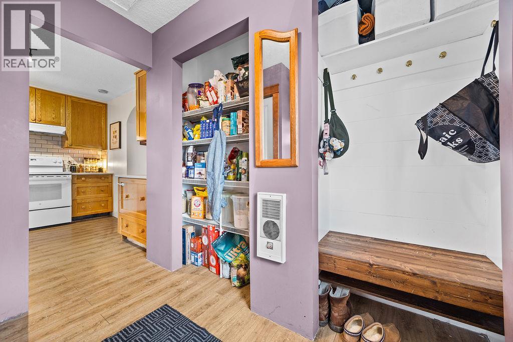 184 Pleasant Valley Cross Road, Spallumcheen