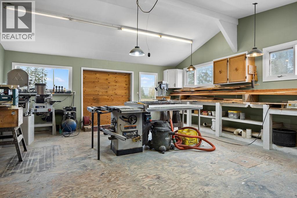 184 Pleasant Valley Cross Road, Spallumcheen