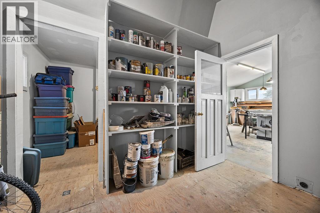 184 Pleasant Valley Cross Road, Spallumcheen