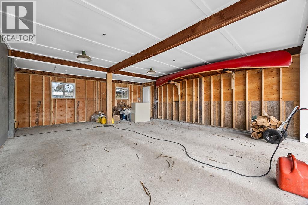 184 Pleasant Valley Cross Road, Spallumcheen