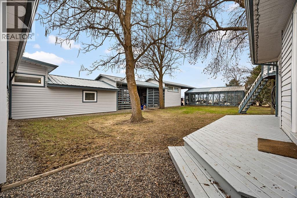 184 Pleasant Valley Cross Road, Spallumcheen