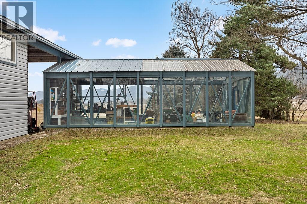 184 Pleasant Valley Cross Road, Spallumcheen