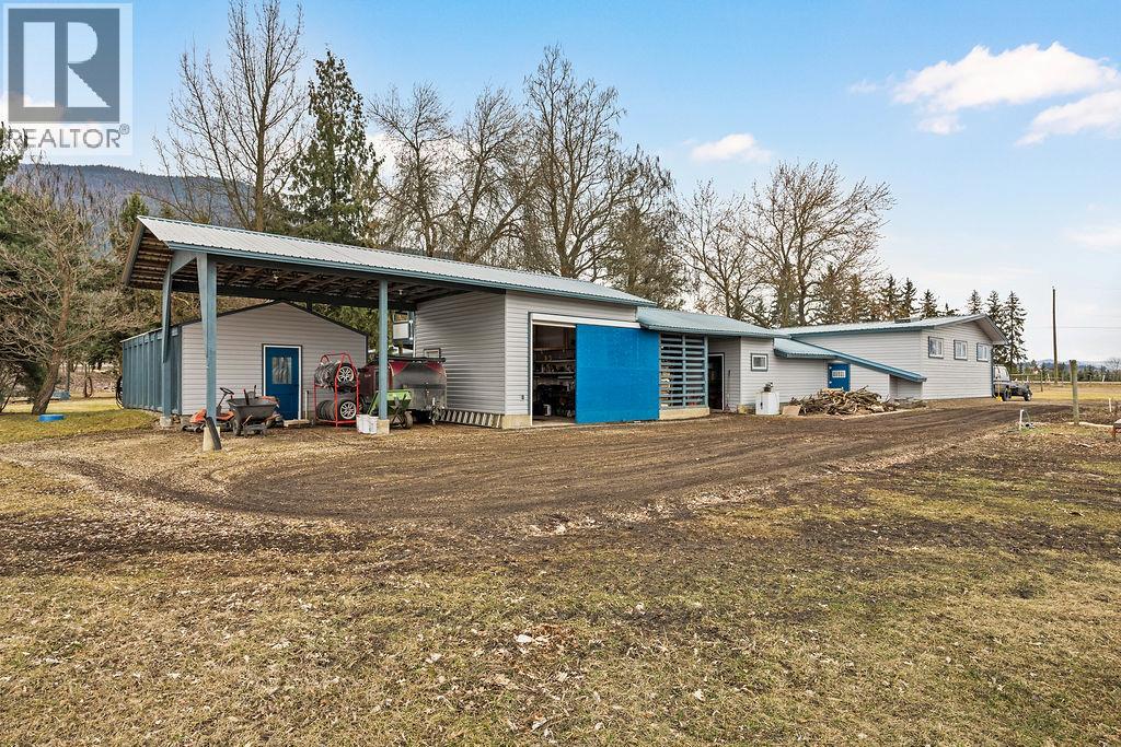 184 Pleasant Valley Cross Road, Spallumcheen