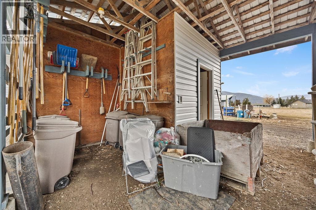 184 Pleasant Valley Cross Road, Spallumcheen