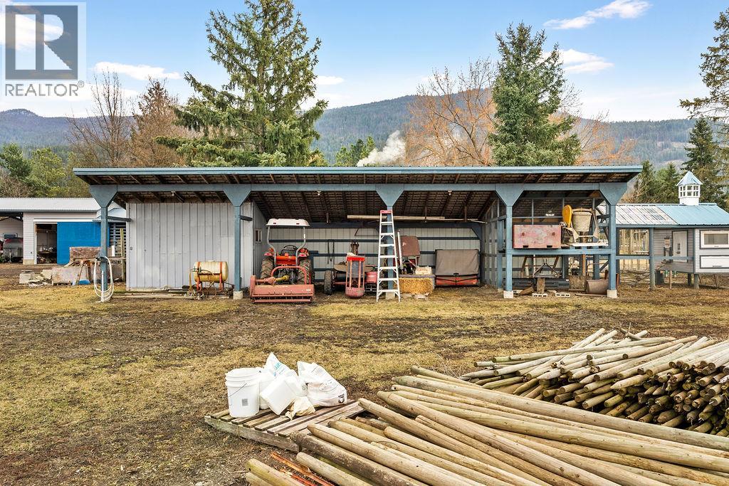 184 Pleasant Valley Cross Road, Spallumcheen