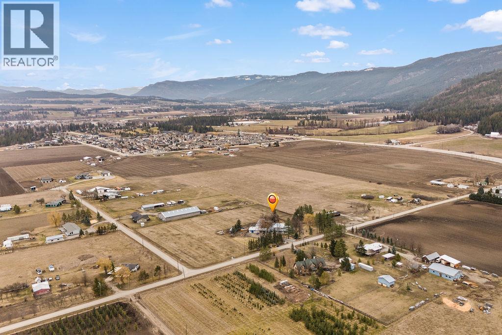 184 Pleasant Valley Cross Road, Spallumcheen