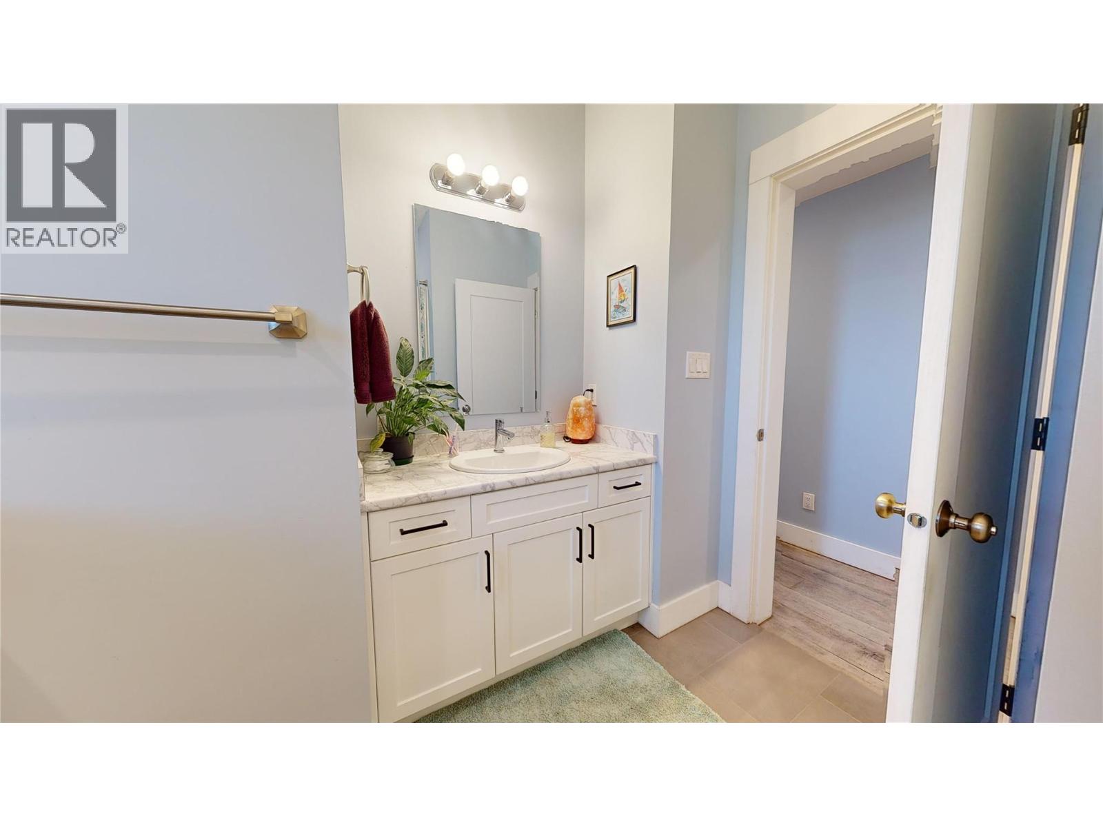 2526 Waverly Drive, Blind Bay