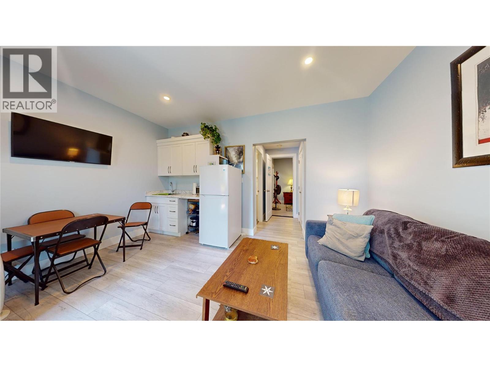 2526 Waverly Drive, Blind Bay