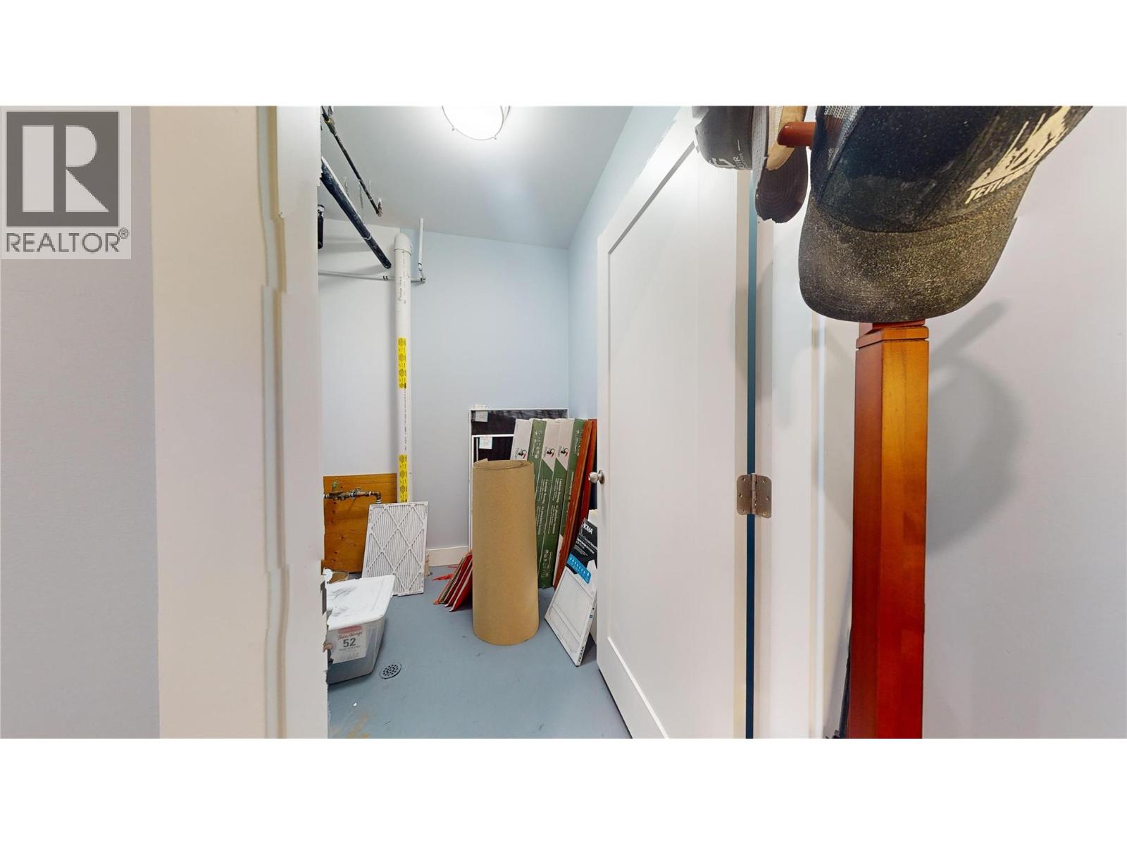 2526 Waverly Drive, Blind Bay