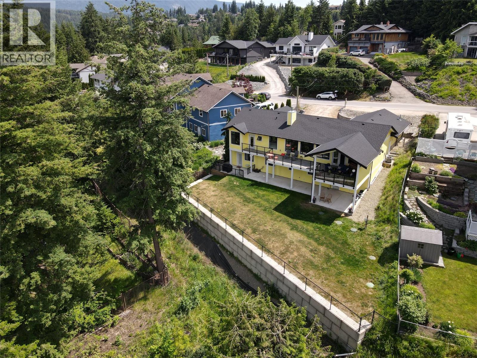 2526 Waverly Drive, Blind Bay